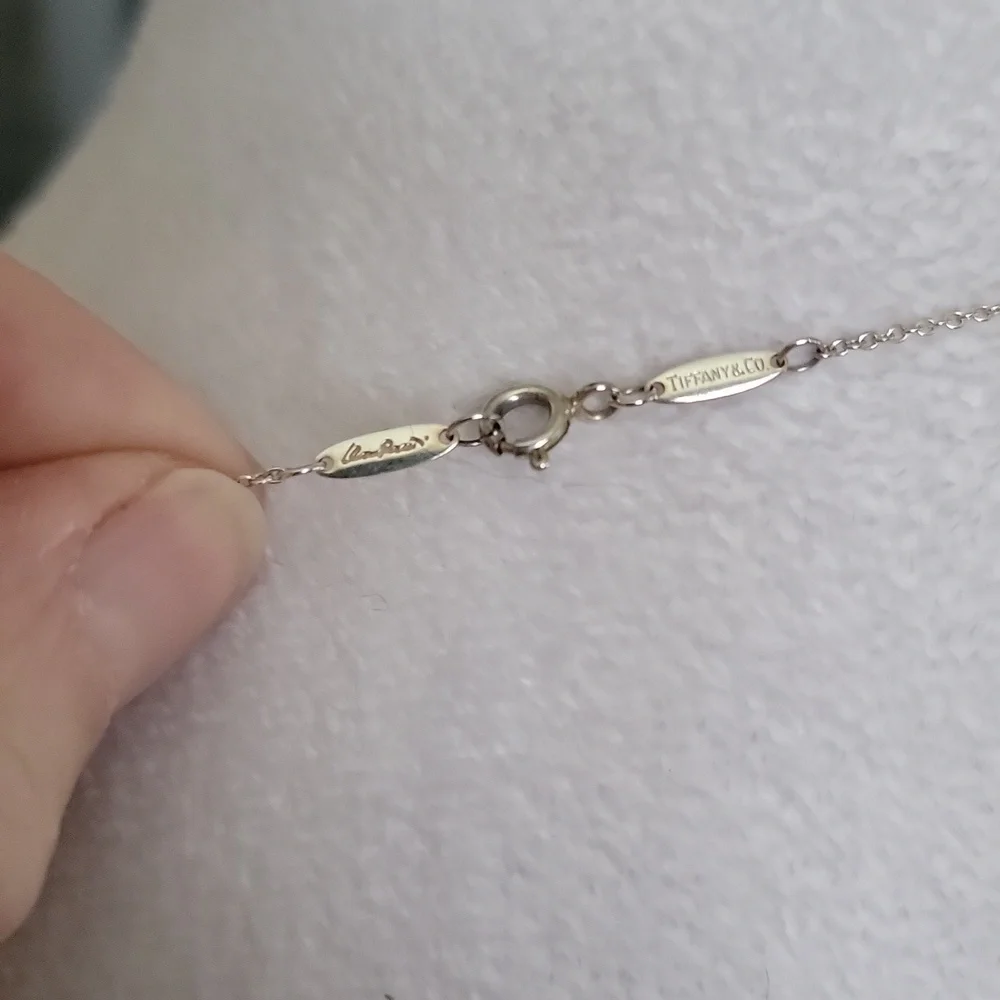 Tiffany & Co. Silver Open Teardrop Paloma Picasso Pendant Necklace - Picture 5 of 8